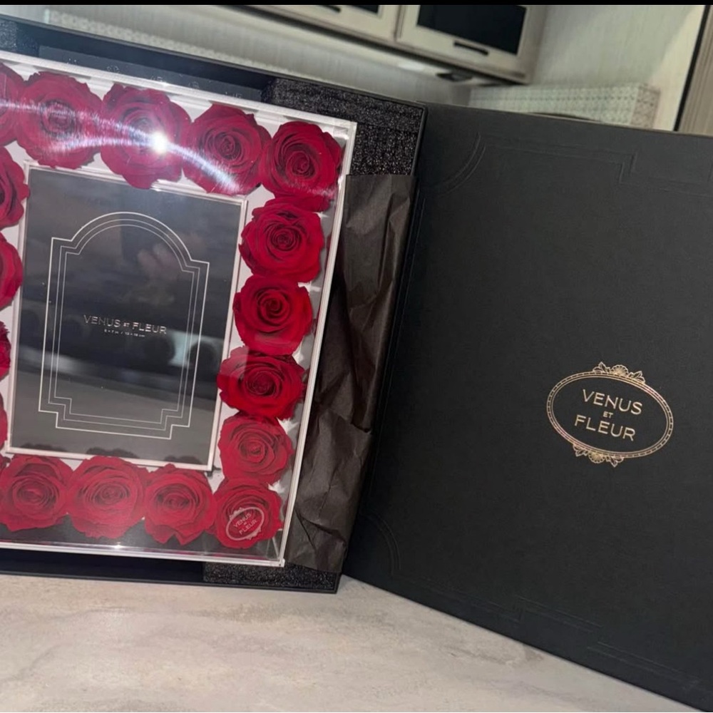 Red Rose frame